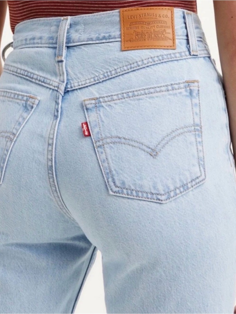Levi's Light Wash Women’s 80’s Mom Jeans